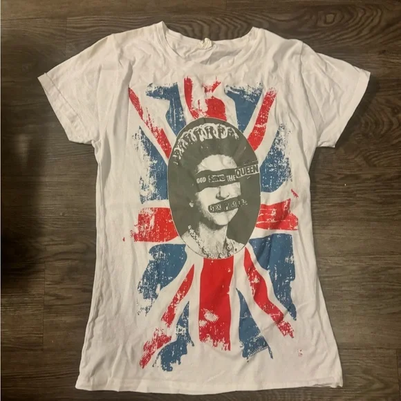 Sex pistols concert T-shirt fits like a small​ - Picture 6 of 7